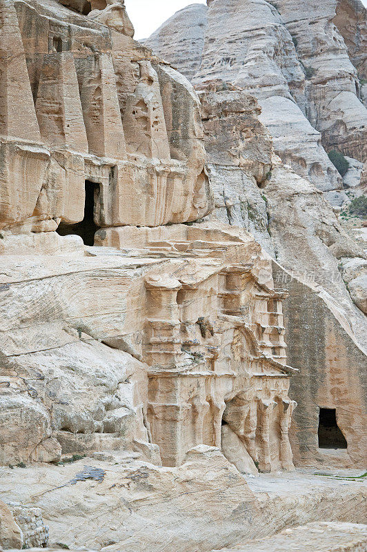 方尖碑墓和Bab as-Siq Triclinium, Petra，约旦，中东
